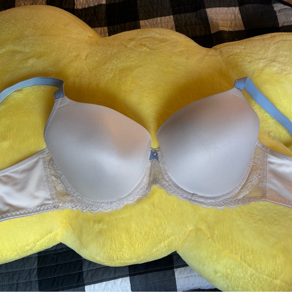 Freya Offbeat Beige Lace-Trim T-Shirt Bra with Light Blue Straps